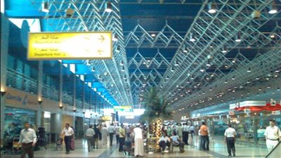 اضطراب حركة الملاحة الجوية المتجهة للإمارات في مطار القاهرة