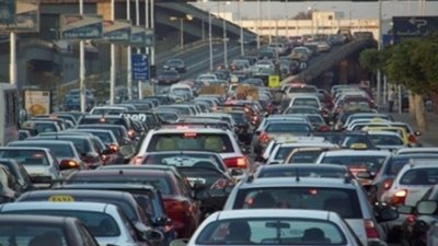 زحام مروري بمحيط جامعة عين شمس أثناء الذروة الصباحية