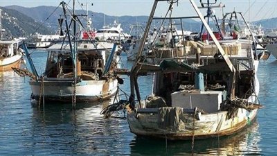 صيادو جرجيس التونسية يتظاهرون ضد يمينيين مناهضين للهجرة