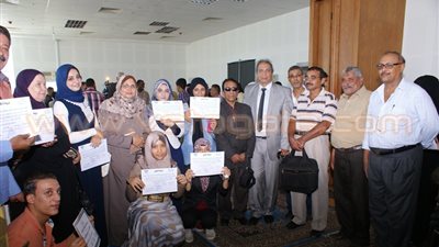 محافظ السويس يطالب بدعم مراكز التقوية الدراسية