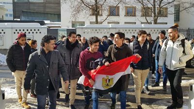 السفير المصري في روسيا يستقبل الناخبين (صور)