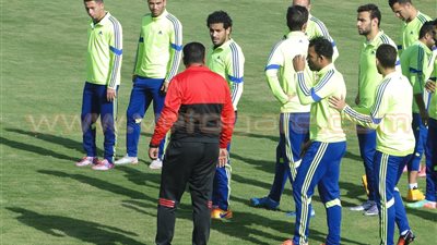 أزمة بدعوات لقاء المقاصة وقسنطينة بسبب قيادات المحافظة