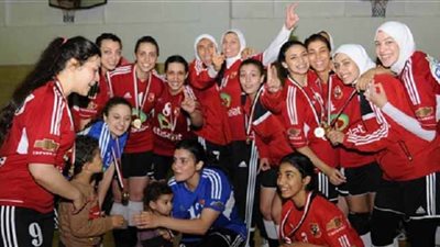 سيدات طائرة الأهلي تغادر إلى تونس استعدادا لبطولة أفريقيا