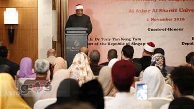 شومان يشهد حفل تخرج طلاب سنغافورة الدارسين بالأزهر