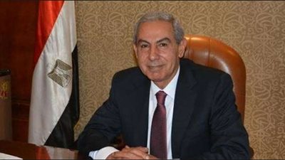 وزير التجارة والصناعة يغادر مطار القاهرة متوجها إلى بلجيكا