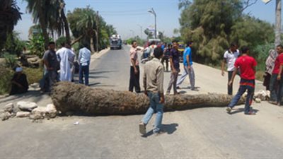 قطع طريق منشأة راغب بالشرقية احتجاجا على ذبح سائق