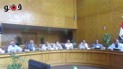 بالفيديو.. محافظ الإسماعيلية يناقش بدائل الدروس الخصوصية