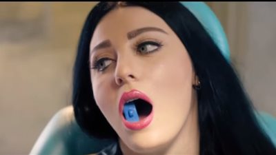 صافيناز ترقص مع بنات مصطفى شعبان في الحلقة 19 من «أبو البنات»