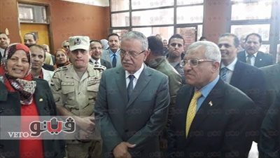 بالصور.. محافظ المنيا يفتتح معرض الكتاب الجامعي الثالث