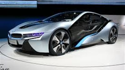 بالصور..BMW تسير 100 كم بكأسين من البنزين فقط