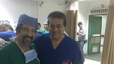 وزير التعليم العالي يشهد إجراء جراحة لمصابة في هجوم المنيا
