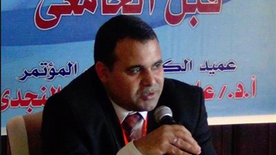 عميد تربية أسيوط: امتحانات الدراسات العليا لم تشهد حالات غش