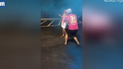 شاب يفجر صاروخ ألعاب في وجهه (فيديو وصور)