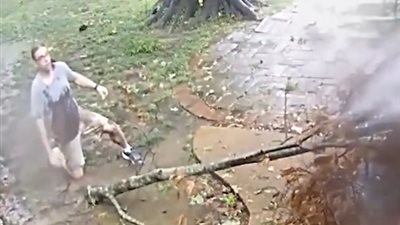 محظوظون ينجون من حوادث مروعة (فيديو)