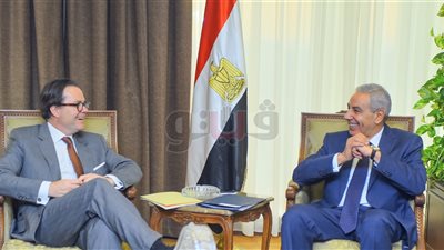 «قابيل» يبحث مع سفير فرنسا تعزيز العلاقات بين البلدين