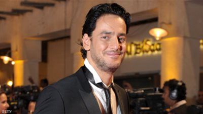 خالد أبوالنجا يكشف سبب إضرابه عن الزواج