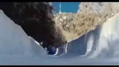 بالفيديو والصور.. أقوى لحظات سباق سيارات الجليد بسويسرا