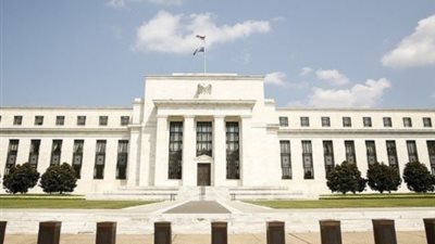 البنك المركزي الأمريكي يستأنف اجتماعا بشأن السياسة النقدية