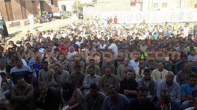 بالصور.. إضراب عمال مصانع الطوب بالصف وأطفيح يدخل أسبوعه الثالث