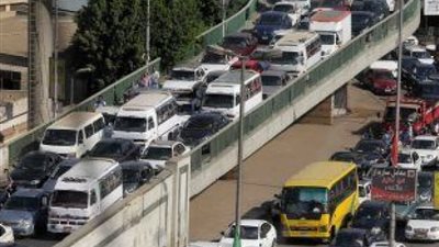 كثافات مرورية أعلى كوبرى الطيران بسبب انقلاب سيارة