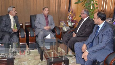 محافظ الإسماعيلية يستقبل مدير مشروعات تطوير المحليات