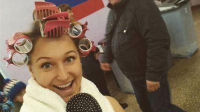 روسيات بملابس ساحرات في كرنفال الانتخابات (صور)