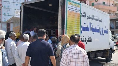 بالصور.. البحر الأحمر تطرح 5 أنواع أسماك بـ10 جنيهات للكيلو