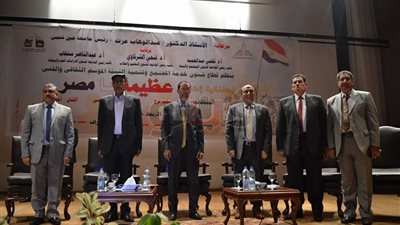 نائب رئيس جامعة عين شمس: مصر في حرب مع الإرهاب