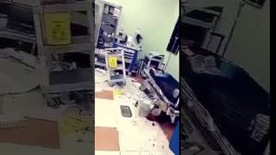 بالفيديو.. مجهول يهاجم مركزا صحيا