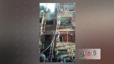 بالصور.. حريق بمنزل مكون من 6 طوابق بشبرا الخيمة