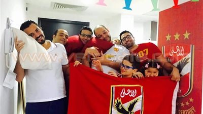 بالصور.. جماهير الأهلي تحتفل بـ«مخدات» بعد الفوز بالدوري