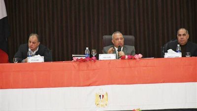 26 قرارا حصيلة اجتماع المتابعة الأسبوعي لمحافظ الشرقية (صور)