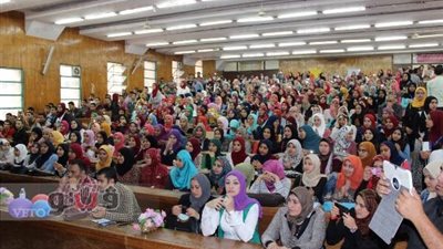 بالفيديو والصور.. محافظ الشرقية يطالب بفتح قنوات اتصال مع الشباب