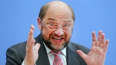 منافس لميركل: حزب البديل المتطرف عار على ألمانيا الاتحادية