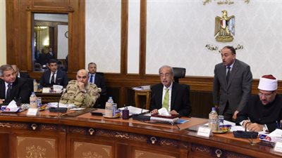 تفاصيل مشروع الموازنة الجديدة بعد موافقة الحكومة عليها.. تريليون و٤١٢ مليار جنيه إجمالي الإنفاق.. فائض أولي ٢٪؜ على مدى ٣ سنوات.. ٥.٨٪؜ معدل نمو.. خفض نسبة السكان تحت خط الفقر إلى 22٪