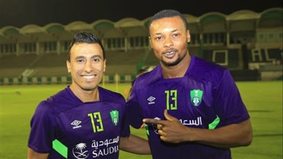 لاعبو أهلي جدة يودعون عبد الشافي على طريقتهم الخاصة