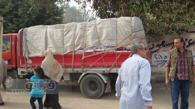 بالفيديو.. الجيش يوزع 35 ألف كرتونة مواد غذائية بـ25 جنيهًا بالشرقية