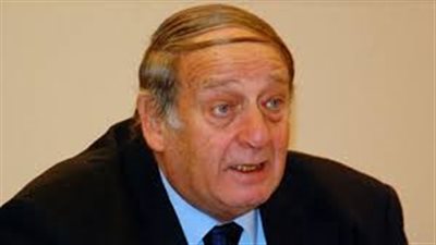 رئيس مصر المقاصة يهنئ لاعبي الفريق بالصعود للكونفدرالية