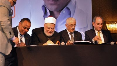 «التعليم»: استخدام أتوبيس الجامعة الأمريكية في نشر ثقافة العلوم