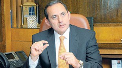 البنك الأهلي يكشف حقيقة اقتطاع جزء من الودائع الدولارية