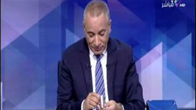 بالفيديو.. أحمد موسى يحرج رئيس شعبة الدخان على الهواء