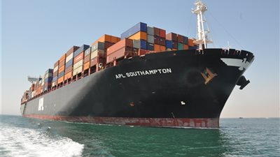 «ملاحة القناة»: تغيير وجهة مرور السفن للقطب الشمالي شائعات