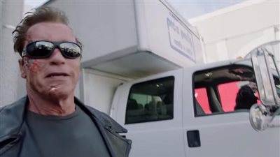 بالفيديو.. ممثل أمريكى يتنكر لمفاجأة المارة