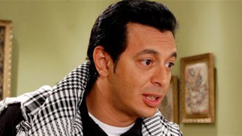 النجم مصطفى شعبان