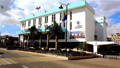 التحقيق مع سكرتير محافظة السويس في قضايا كسب غير المشروع