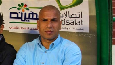 وائل جمعة يدلي بصوته في الانتخابات الرئاسية بالدوحة