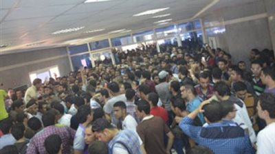 أوائل الخريجين يعترضون على المادة 13 من قانون الخدمة المدنية