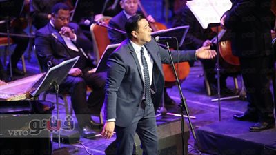 بالصور.. مدحت صالح يحيي حفل عيد الحب بدار الأوبرا