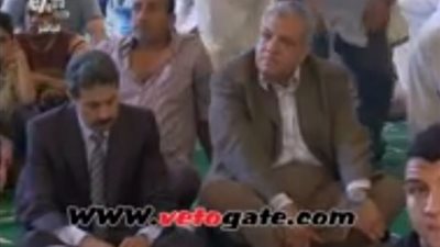 بالفيديو.. «محلب» يستمع لخطبة الجمعة في الجامع الأزرق