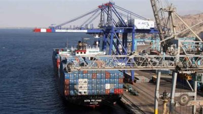 خبير اقتصادي: تراجع الاستيراد ساهم في تحسين الميزان التجاري